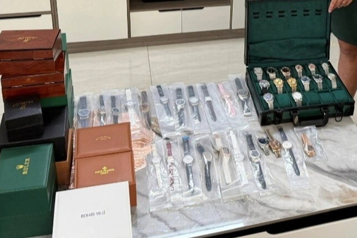 꽝닌 ‘럭셔리 워치’ 가짜 명품시계 56개 적발됐어요