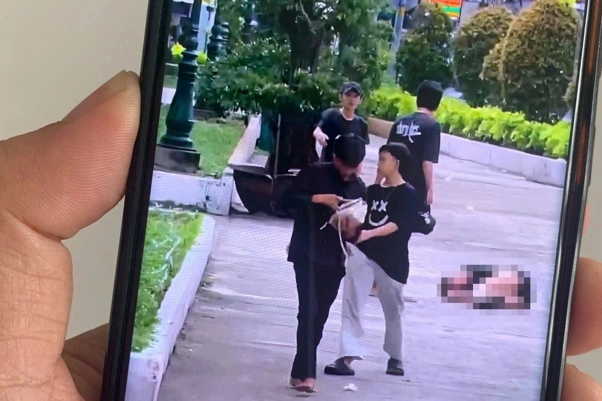 호치민 23·9공원 대낮 강도, 가방은 몸 앞으로 메세요